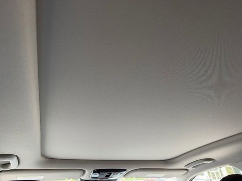 Used 2024 Kia Sorento SX image 17