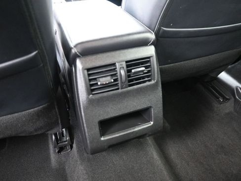 Used 2025 Mitsubishi Outlander SE image 28