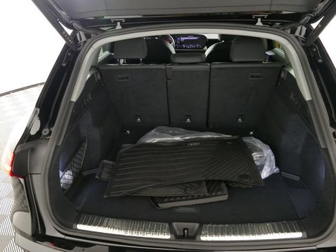 Used 2025 Audi Q5 Premium w/ Convenience Package AWD/4WD image 33