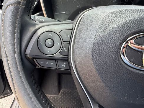 Used 2024 Toyota Corolla SE FWD image 24