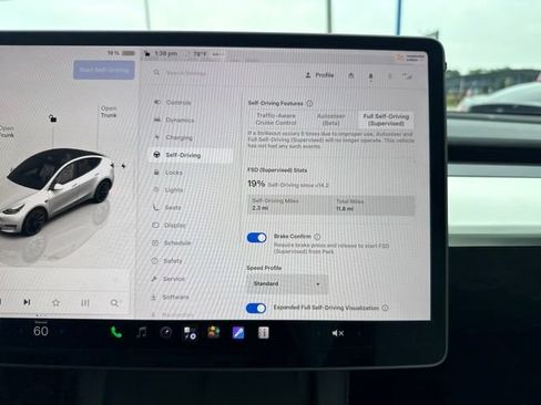 Used 2024 Tesla Model Y Long Range RWD image 29