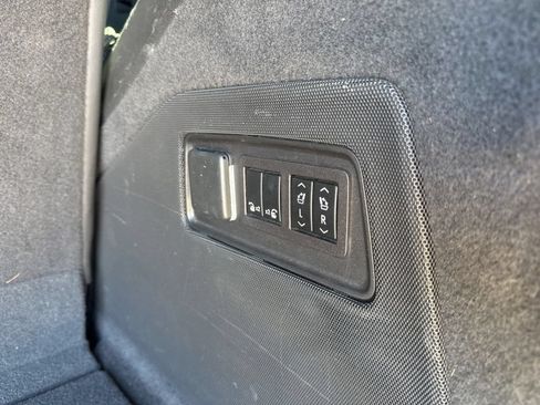 Used 2023 Cadillac Escalade Premium Luxury AWD/4WD image 21