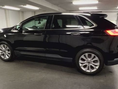 Used 2024 Ford Edge Titanium image 6