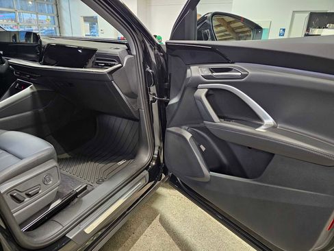 New 2025 Audi Q5 Premium image 10