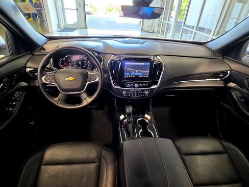 Used 2023 Chevrolet Traverse High Country AWD/4WD image 19