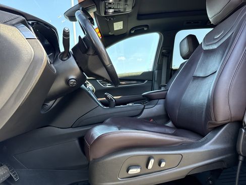 Used 2020 Cadillac XT6 Premium Luxury image 16