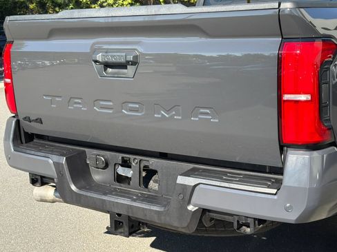 Used 2026 Toyota Tacoma TRD Sport w/ TRD Sport Premium Package AWD/4WD image 5
