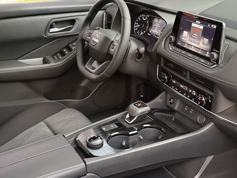 New 2026 Nissan Rogue SV w/ Cold Weather Package AWD/4WD image 20