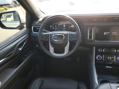 Used 2024 GMC Yukon XL Denali w/ Advanced Technology Package RWD image 12