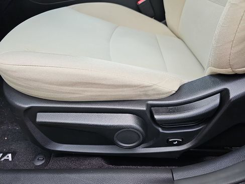 Used 2015 Kia Optima LX image 32