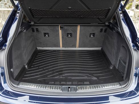 Used 2020 Porsche Macan image 43