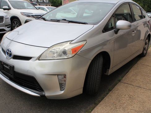 Used 2012 Toyota Prius Three FWD image 5