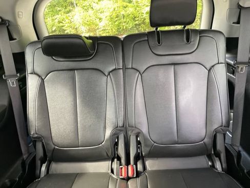 Used 2023 Jeep Grand Cherokee L Limited AWD/4WD image 20