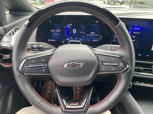 Used 2024 Chevrolet Equinox EV RS image 24