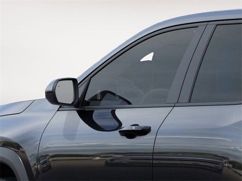 New 2026 Chevrolet Equinox LT image 12