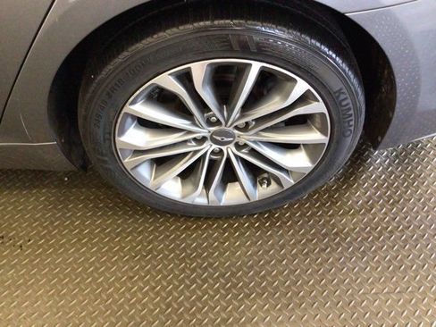 Used 2016 Hyundai Genesis 3.8 RWD image 27