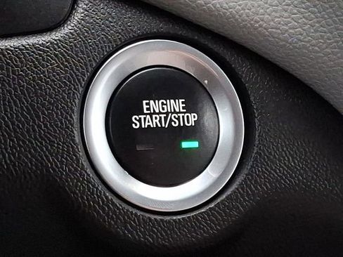 Used 2021 Chevrolet Equinox LT AWD/4WD image 24