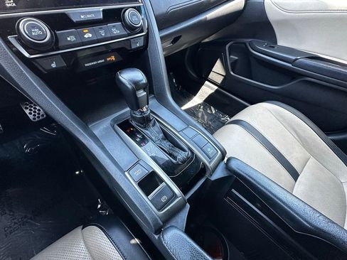 Used 2018 Honda Civic Sport Touring image 28