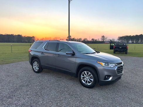 Used 2018 Chevrolet Traverse LT image 7