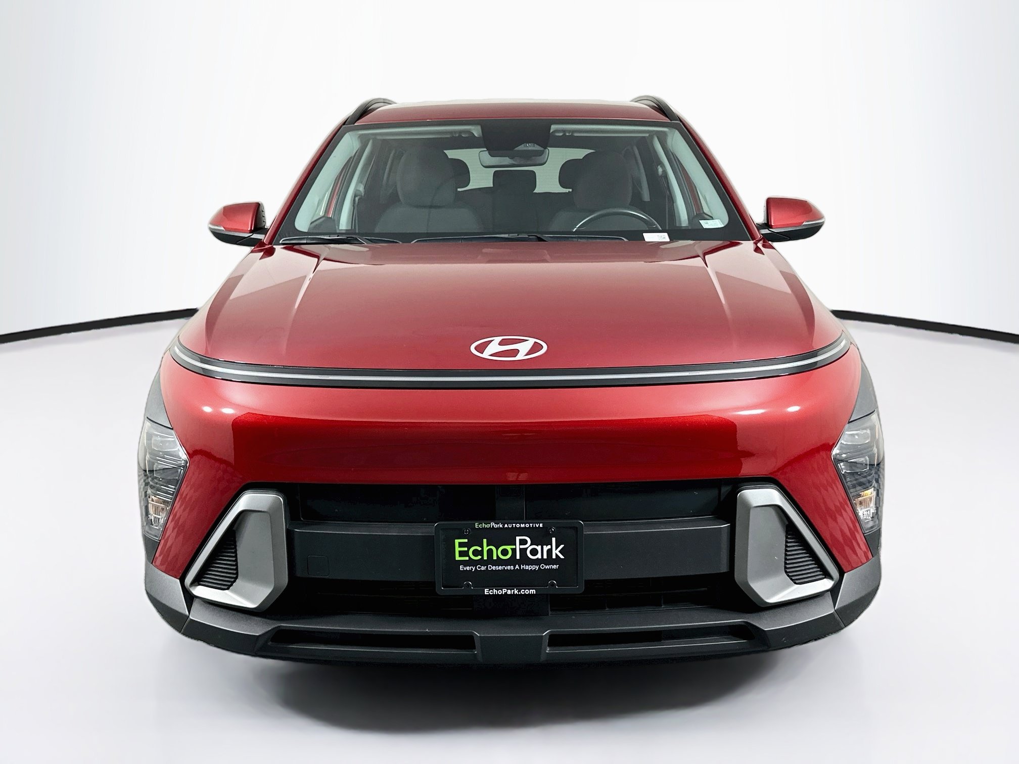 Used 2025 Hyundai Kona SEL FWD image 2