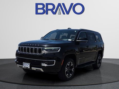 Used 2024 Jeep Wagoneer Series III AWD/4WD image 1