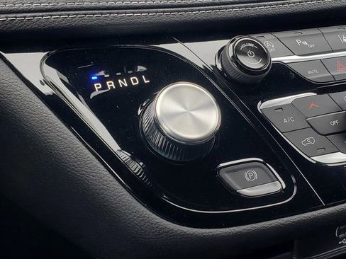 New 2026 Chrysler Pacifica Select FWD image 25