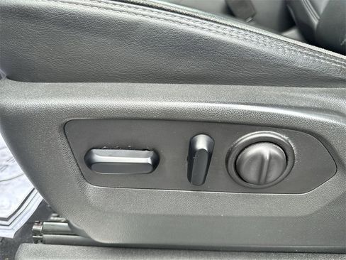 Used 2021 Chevrolet Silverado 1500 High Country image 18