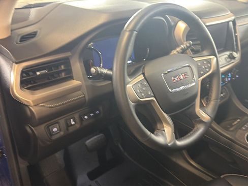 Used 2023 GMC Acadia Denali w/ Denali Ultimate Package AWD/4WD image 12