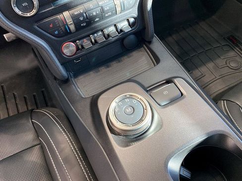 Used 2022 Ford Mustang Shelby GT500 w/ Technology Package image 17