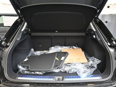 New 2026 Audi Q3 quattro 2.0T AWD/4WD image 17