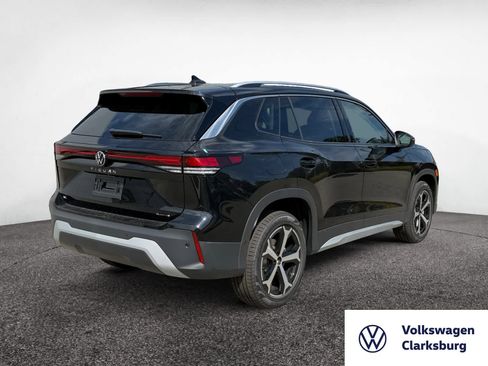 New 2025 Volkswagen Tiguan SE image 5