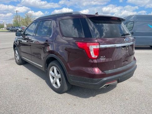 Used 2019 Ford Explorer XLT w/ Equipment Group 202A FWD image 3