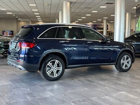 Used 2022 Mercedes-Benz GLC 300 4MATIC image 3