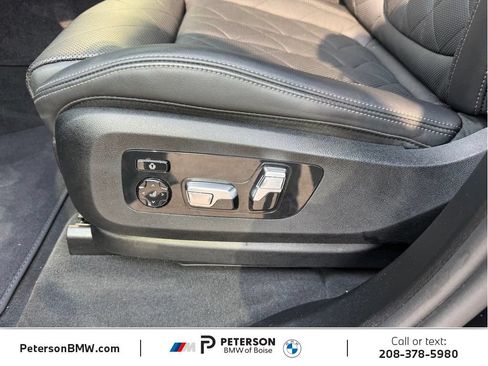 Used 2025 BMW X7 xDrive40i w/ M Sport Package AWD/4WD image 29