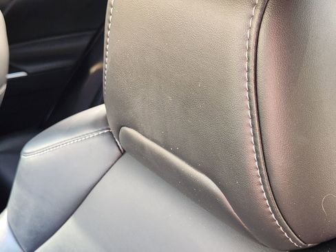 Used 2021 Toyota RAV4 XLE Premium image 17