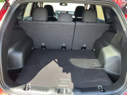 Used 2025 Jeep Compass Sport image 18