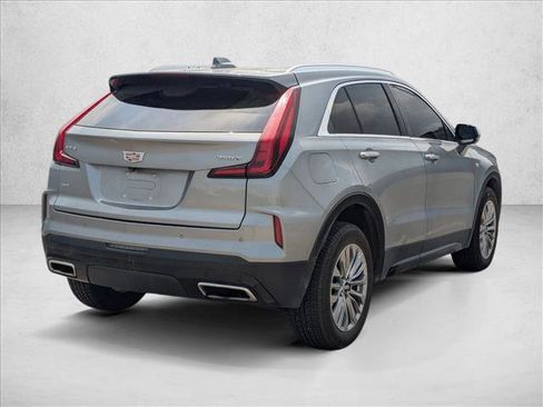Used 2024 Cadillac XT4 Premium Luxury image 5