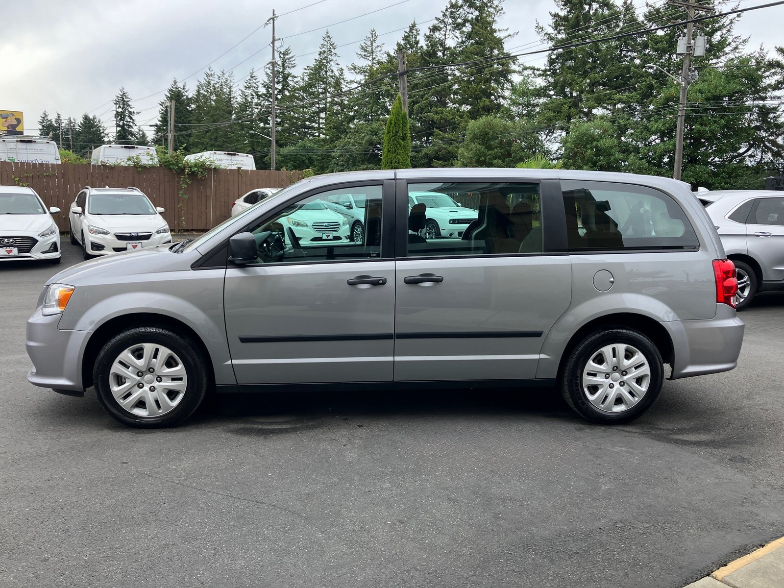 Used 2014 Dodge Grand Caravan American Value Package FWD image 5