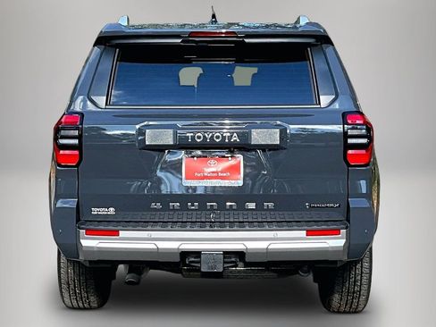 Used 2025 Toyota 4Runner Limited image 6
