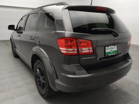 Used 2020 Dodge Journey SE w/ SE Popular Equipment Group FWD image 5