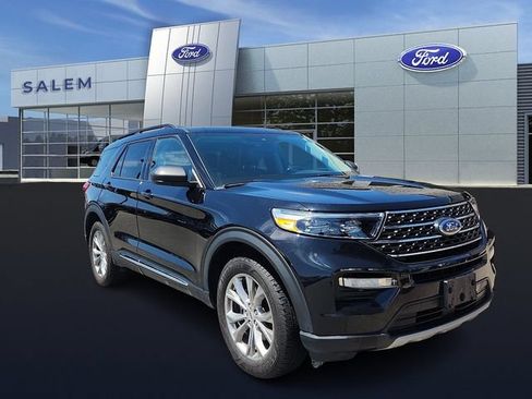 Certified 2023 Ford Explorer XLT w/ Equipment Group 202A AWD/4WD image 1