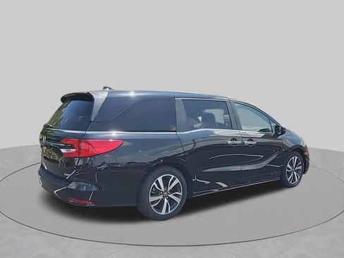 Used 2024 Honda Odyssey Touring image 9