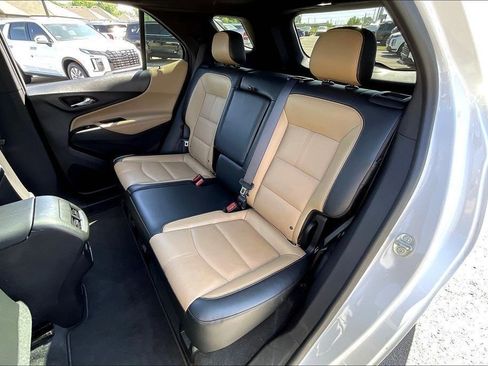 Used 2023 Chevrolet Equinox Premier image 29