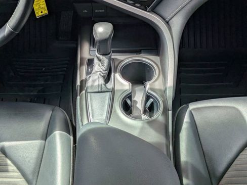 Used 2021 Toyota Camry SE FWD image 18