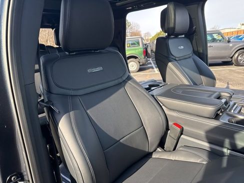 New 2026 Ford Expedition Platinum image 24