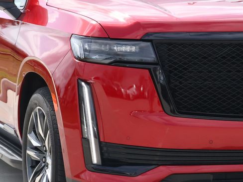 Used 2022 Cadillac Escalade ESV Sport w/ Touring Package image 9