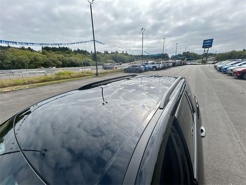 New 2025 Chevrolet Traverse LT w/ Driver Confidence Package image 20