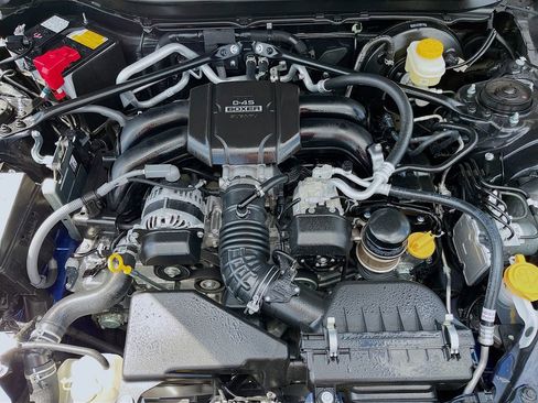 Used 2025 Toyota GR86 Premium w/ ALL Weather Mat Package (TMS) image 28