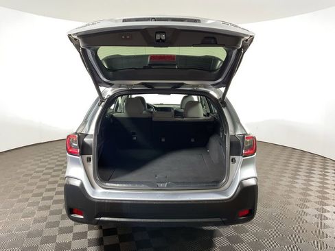 Used 2023 Subaru Outback Premium AWD/4WD image 15