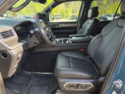 New 2026 Jeep Grand Wagoneer 4WD image 4